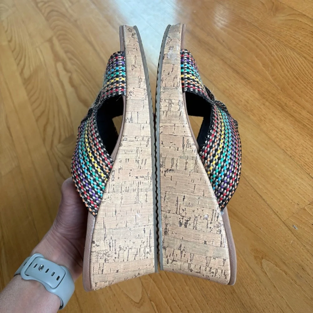 Skechers Beverlee Delighted Wedge Sandals Multi Rainbow Luxe Foam Womens Size 10